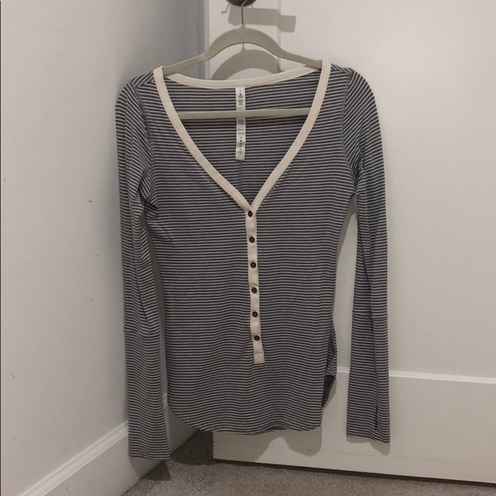 Lululemon Athletics women’s size 4
